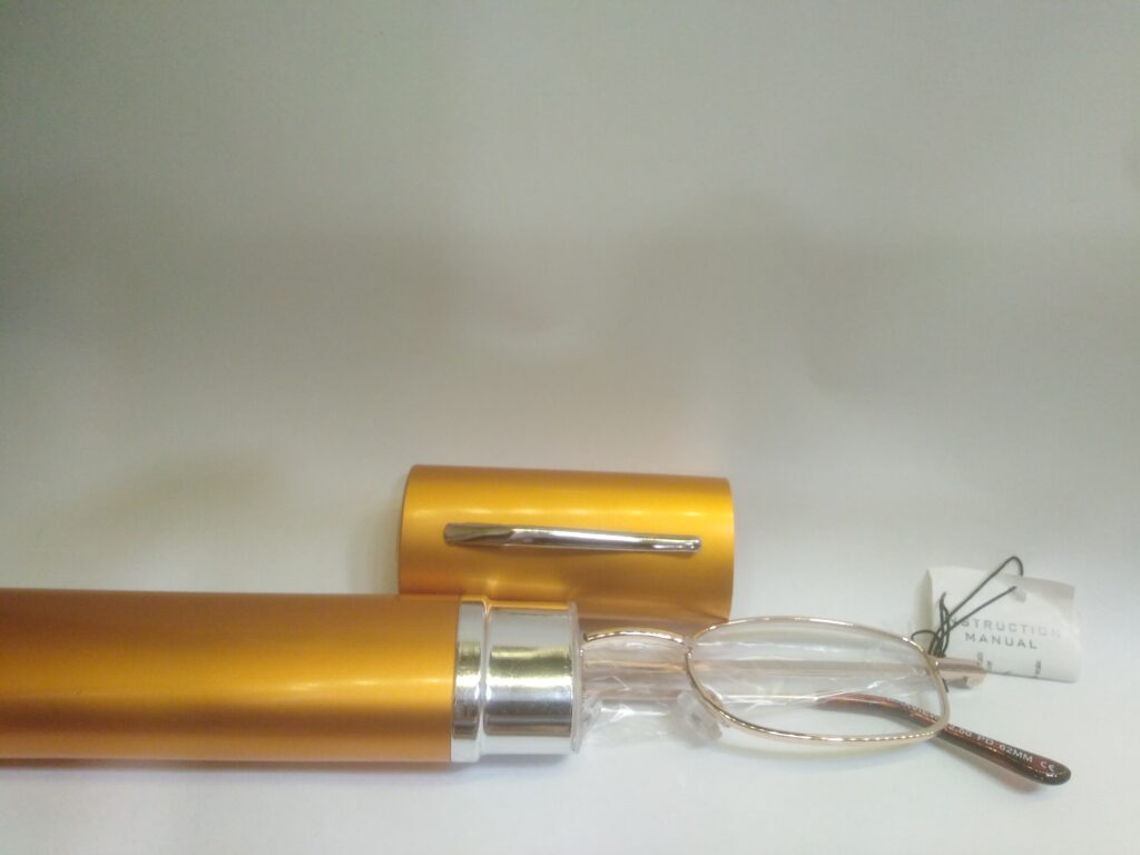 Embassy Glasses Degrees +2,00 Different nuances (blue, silver, gold)